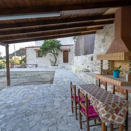 Villa Tzaniana Apomarma 外观 照片