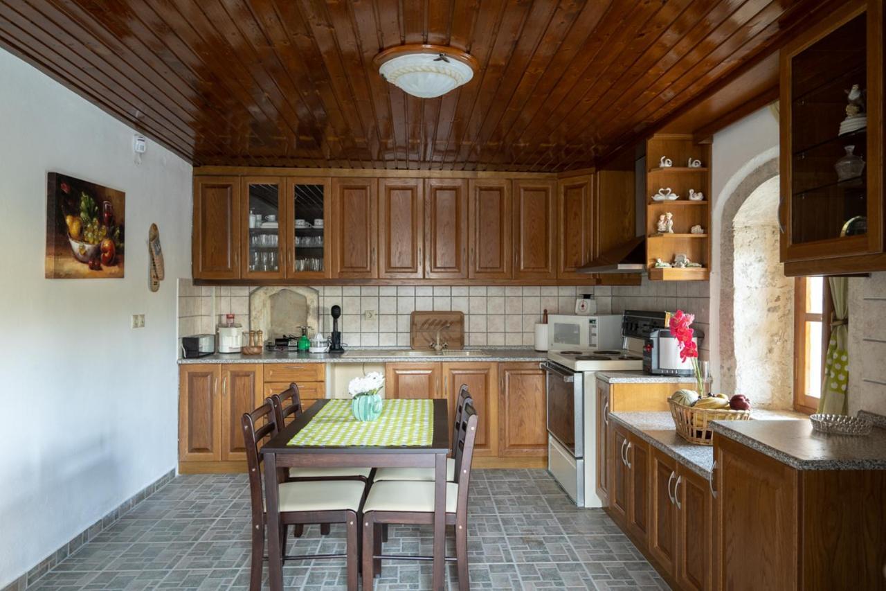 Villa Tzaniana Apomarma 外观 照片