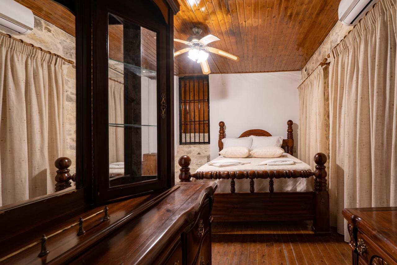 Villa Tzaniana Apomarma 外观 照片